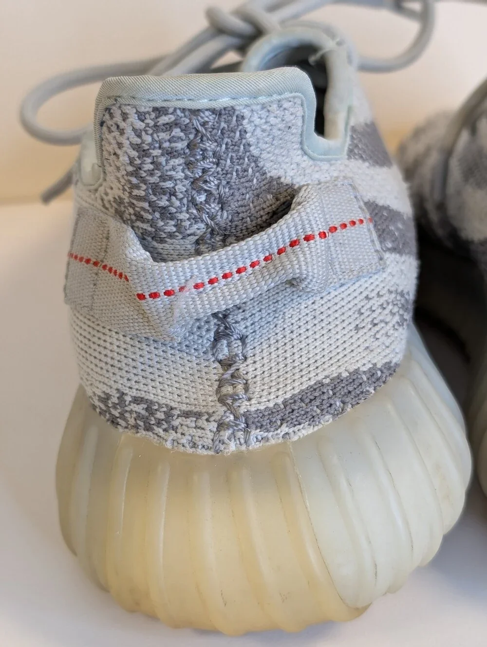 Adidas Yeezy Boost 350 V2 Blue Tint Sneakers Men’s 11 Gray White B37571